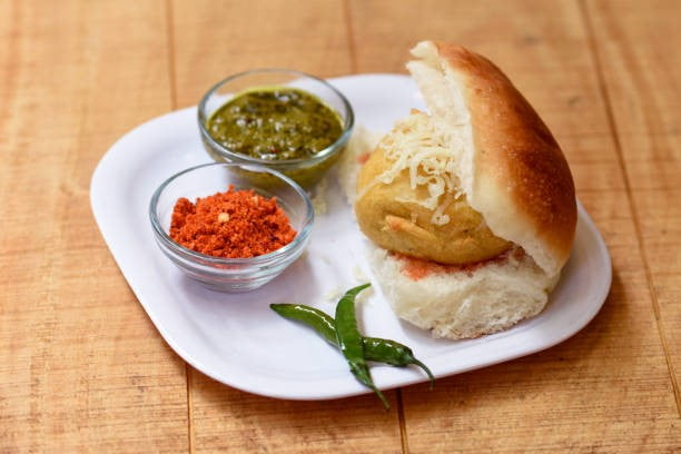 Vada Pav Recipe In Marathi